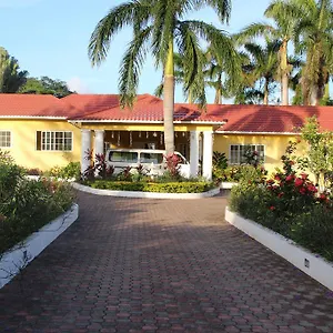 Loyola Guest house Ocho Rios