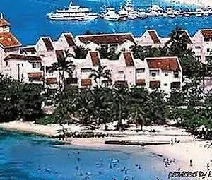 At Fisherman's Point Aparthotel Ocho Rios
